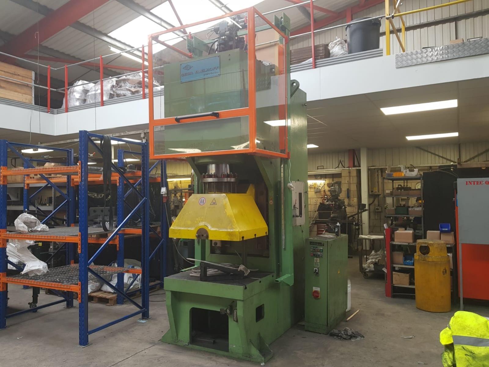 Rise and fall press guarding