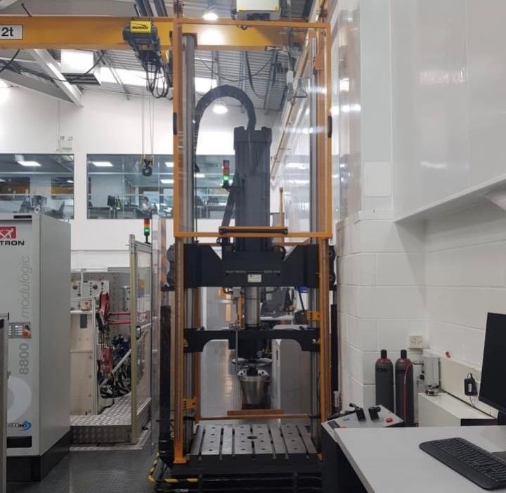 Rise and fall guard for Mercedes 