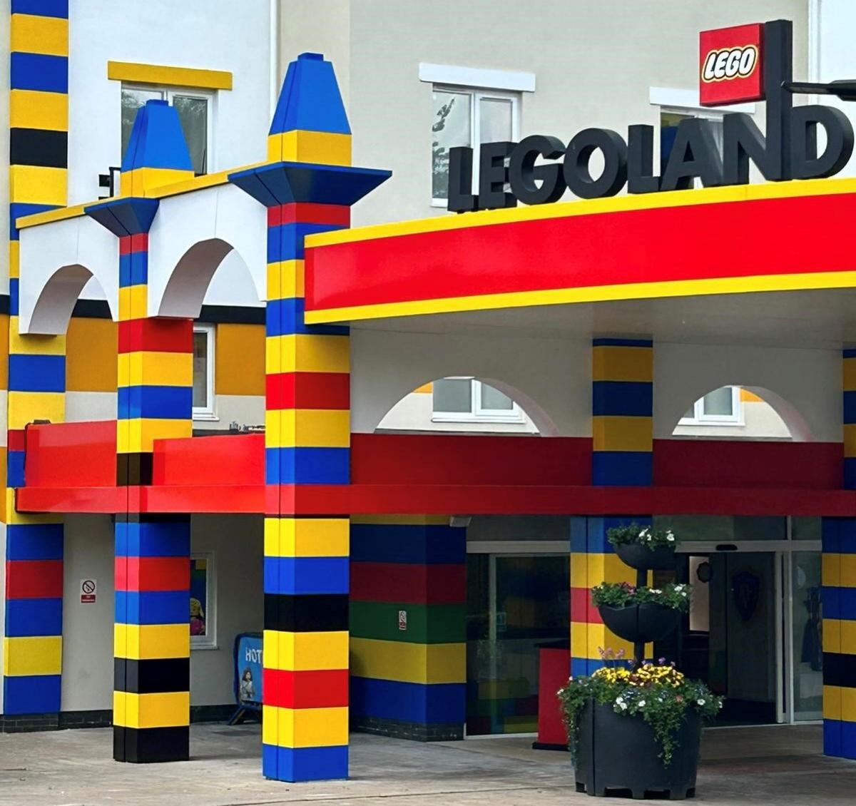 Sponmech for LEGOLAND Gallery